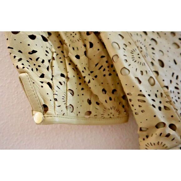 Lauren Ralph Lauren Women's Sz 10 Beige Lamb Leather Peplum Cutout Blouse $395 - Picture 4 of 13